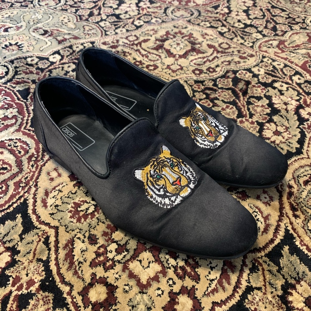 SOSO Tiger, Black Velvet Dress Shoes